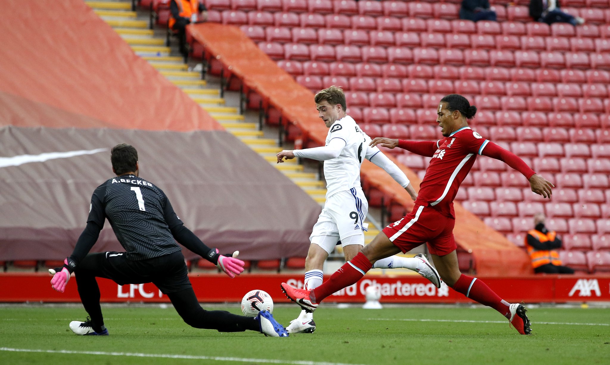 勇夺两枚金 勇夺两枚金